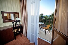 Favorit Hotel