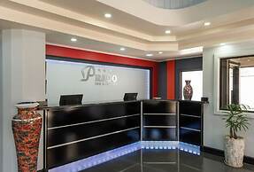 Prado Inn & Suites