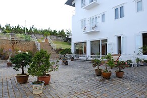 Lu Tan Residence
