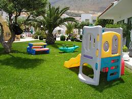 Nikolas Villas Apartments