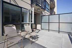 1 Bedroom China Town Condo
