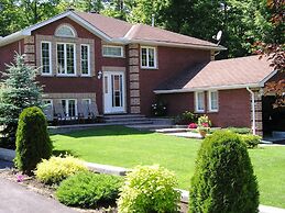 Tucked Inn the Harbour Bed & Breakfast