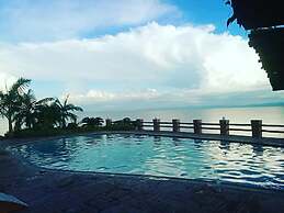 Lake Safari Lodge