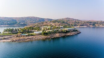 Lake Safari Lodge