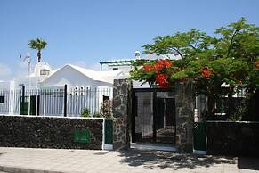 Apartamentos las Acacias