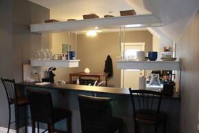 Work Play Suites