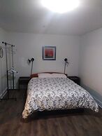 Black Rooster Guesthouse