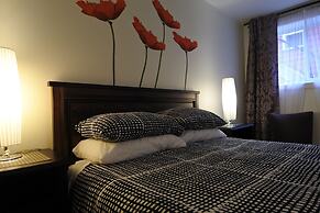 Black Rooster Guesthouse