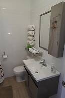 Black Rooster Guesthouse