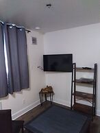 Black Rooster Guesthouse