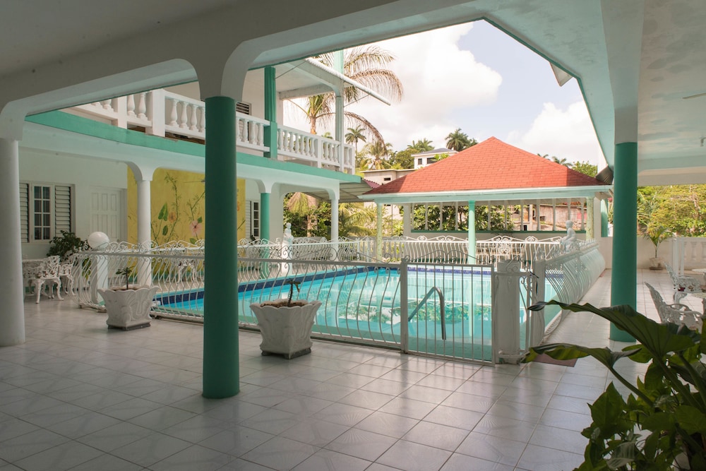 Diamond Villas and Suites