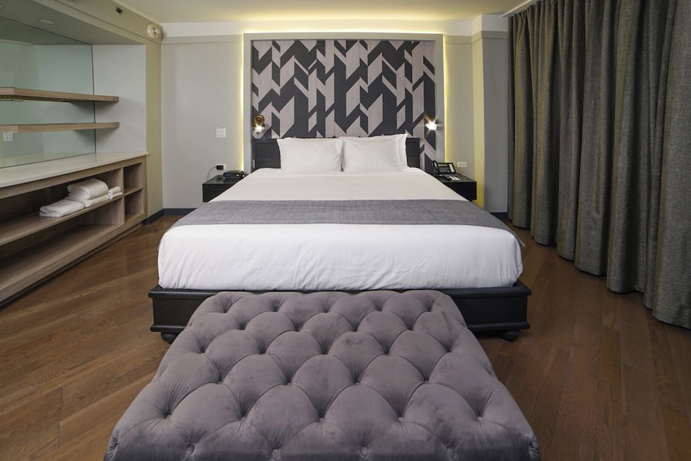 The Tillary Hotel