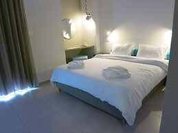 Amaryllis Hotel Apartments