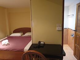 Chaiyapoon Inn