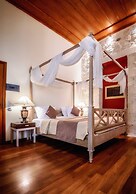 Leo Hotel