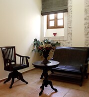 Leo Hotel