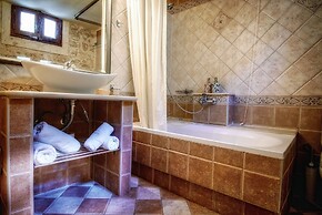 Leo Hotel