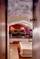 Leo Hotel