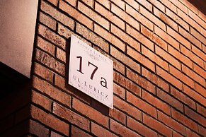 Old Town Luxury Apartments by Amstra