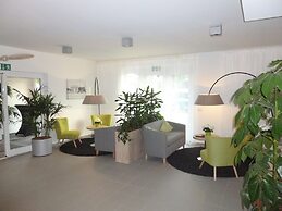 ADAPT APARTMENT HOTEL Berlin-Adlershof