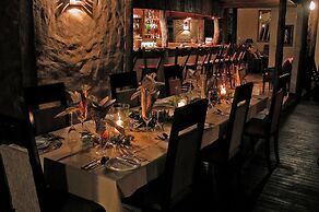 Lukimbi Safari Lodge
