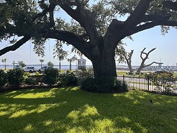 Bay Town Inn