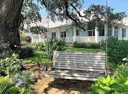 Bay Town Inn