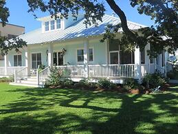Bay Town Inn