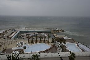 Lahoya Suites