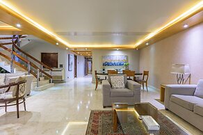 Lahoya Suites