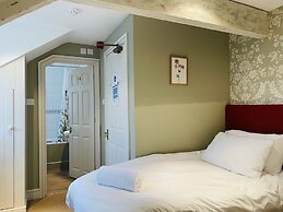 Greyhound Inn
