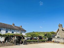 Greyhound Inn