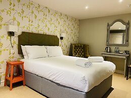 Greyhound Inn
