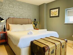 Greyhound Inn