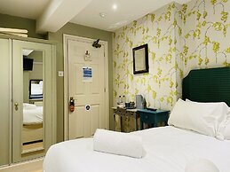 Greyhound Inn