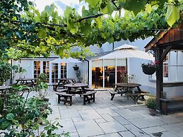 Greyhound Inn