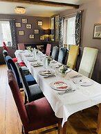 Greyhound Inn