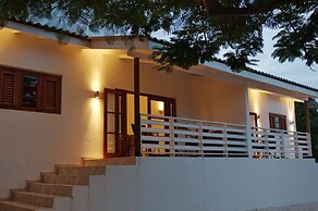 Bantopa Apartments & Villas