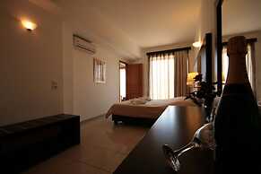 Castro Beach Hotel