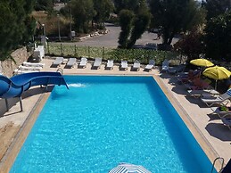 Chronos Beach Otel