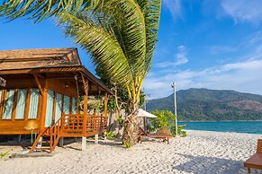 Lipe Beach Resort