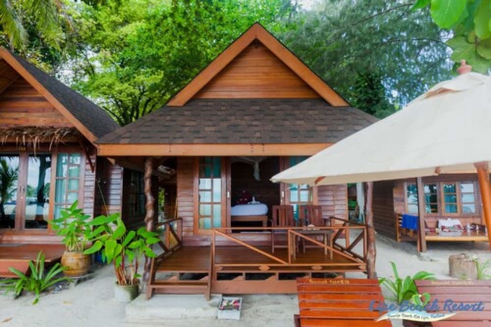 Lipe Beach Resort