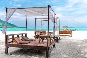 Lipe Beach Resort