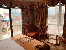 SM Royal Hotel