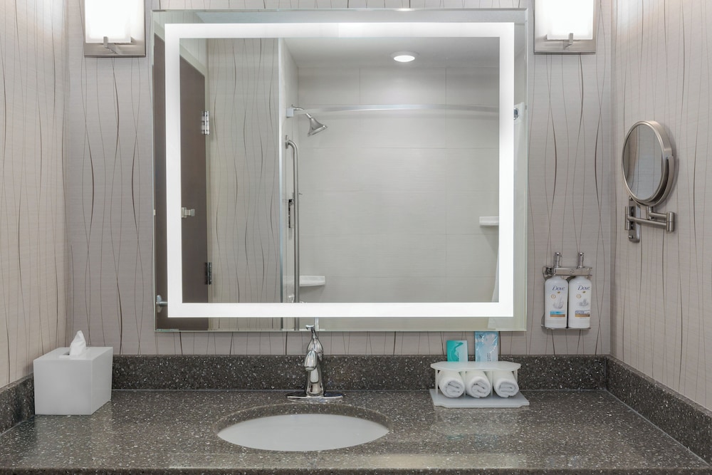 Holiday Inn Express & Suites Cold Lake by IHG
