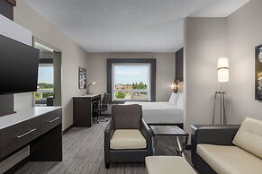 Holiday Inn Express & Suites Cold Lake by IHG