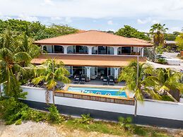 Atlantis Beach House