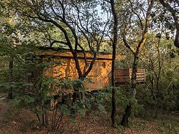 Hotel Les Cabanes Dans Les Bois