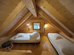 Hotel Les Cabanes Dans Les Bois