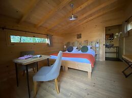 Hotel Les Cabanes Dans Les Bois